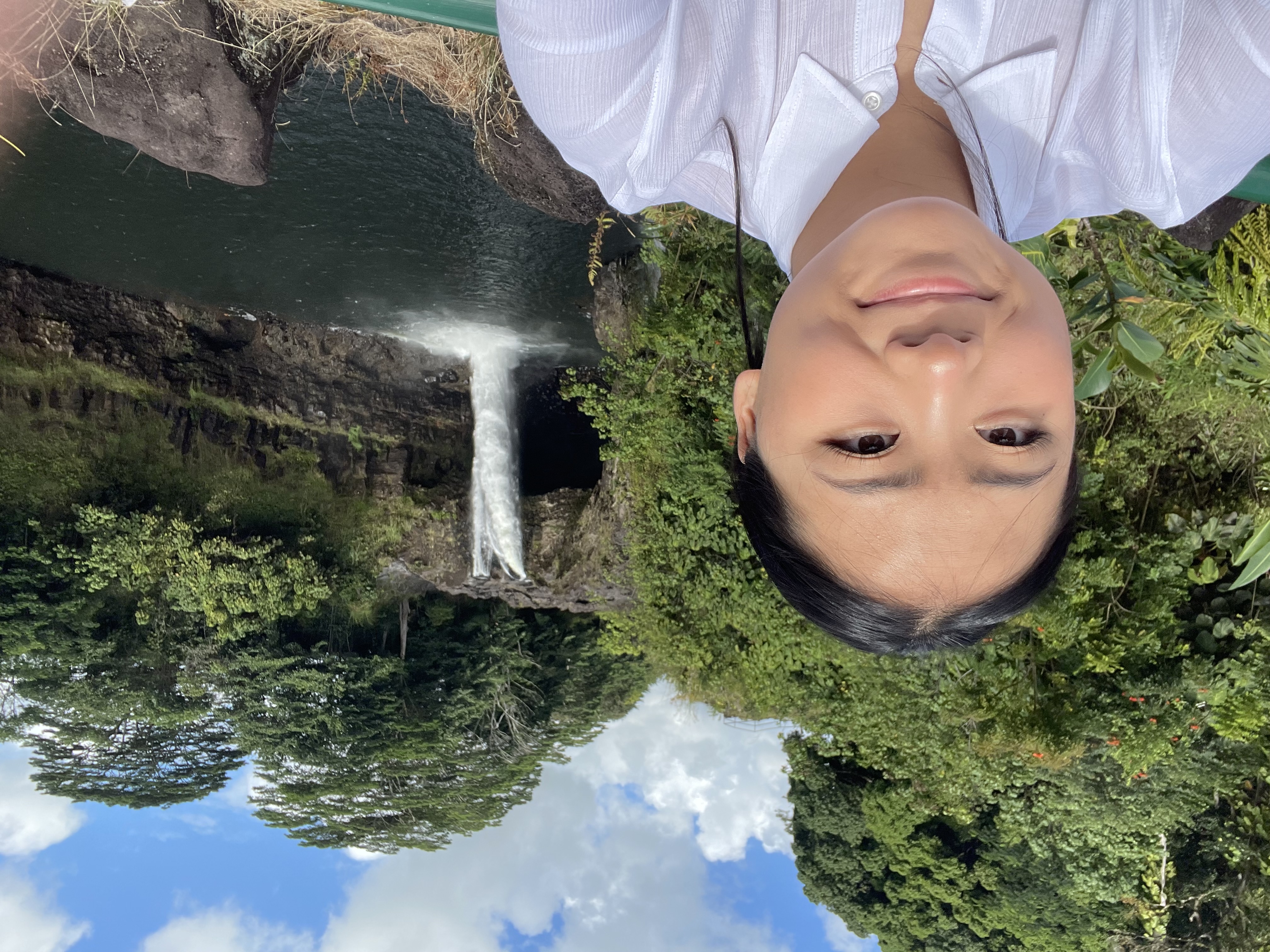 Kona Waterfall